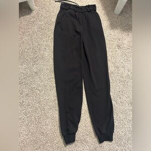 Lululemon size 2 joggers